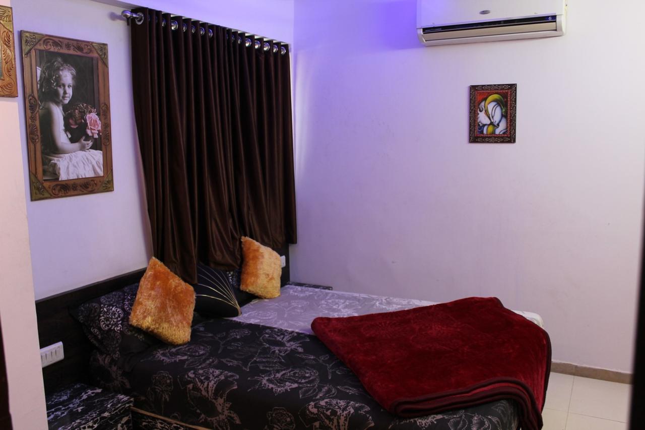 Hotel Kum Kum Adalaj Экстерьер фото