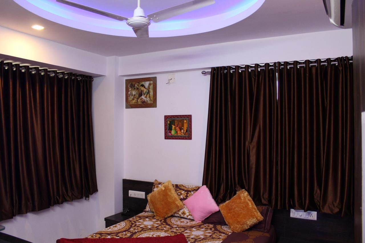Hotel Kum Kum Adalaj Экстерьер фото