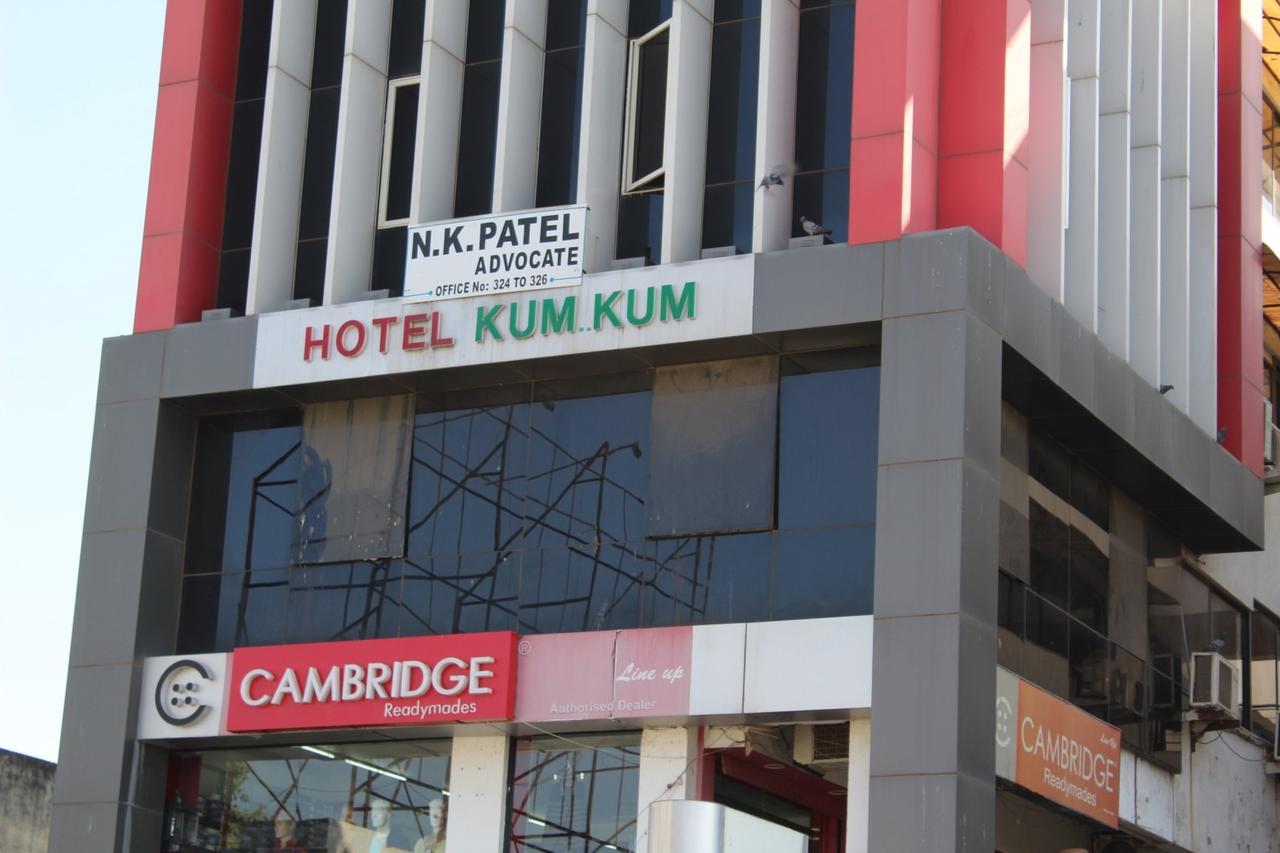 Hotel Kum Kum Adalaj Экстерьер фото