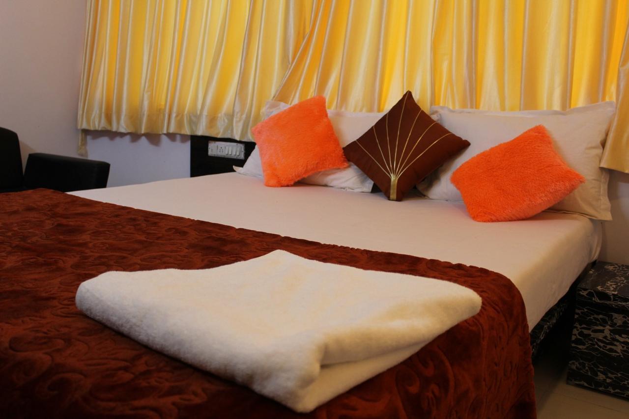 Hotel Kum Kum Adalaj Экстерьер фото